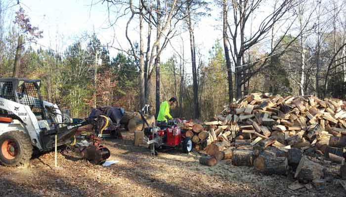 Andrew's Tree Pros sells Barbecue Wood, Firewood, Wood Chips and Mulch